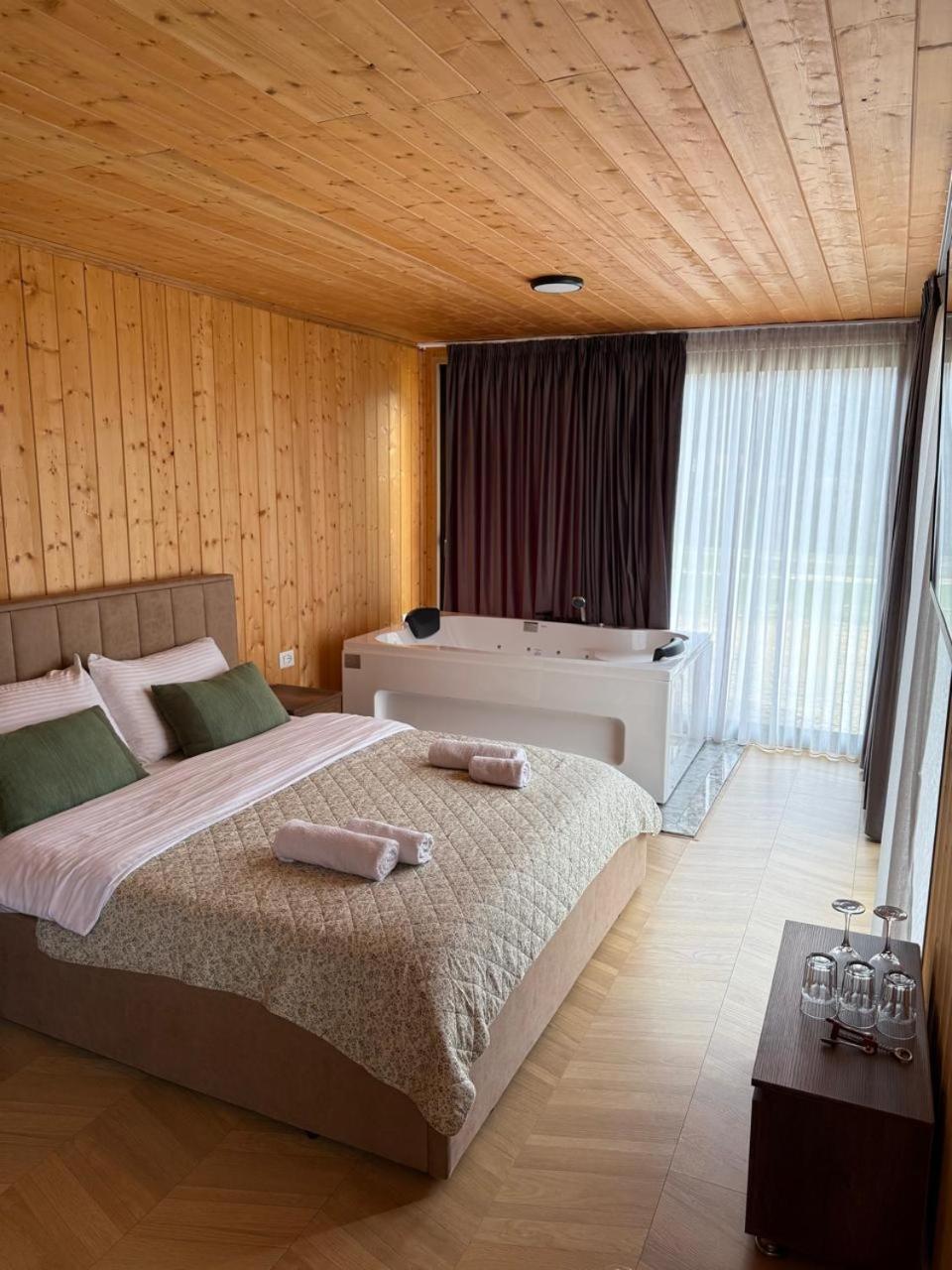 Ujevara E Vogel Villa